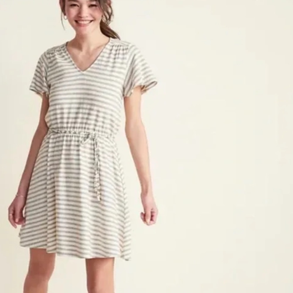 Old Navy Striped gray and White Women's Dress size medium